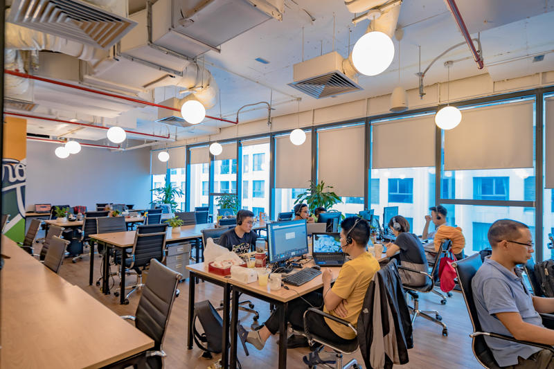 Tòa nhà ROX Tower 54A Nguyễn Chí Thanh có mức giá thuê là 23,5  USD/m²/tháng